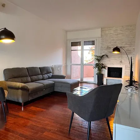 Panoramic Penthouse With Terrace In * Mailand