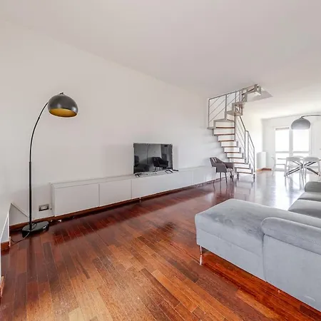 Panoramic Penthouse With Terrace In Apartment *