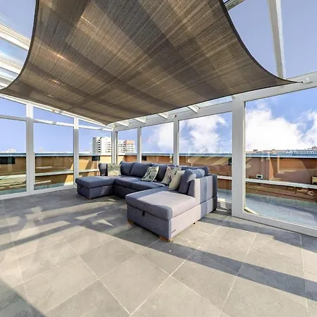 Panoramic Penthouse With Terrace In * Mailand