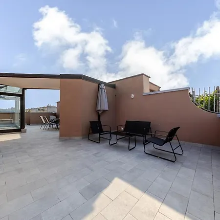Panoramic Penthouse With Terrace In Apartman